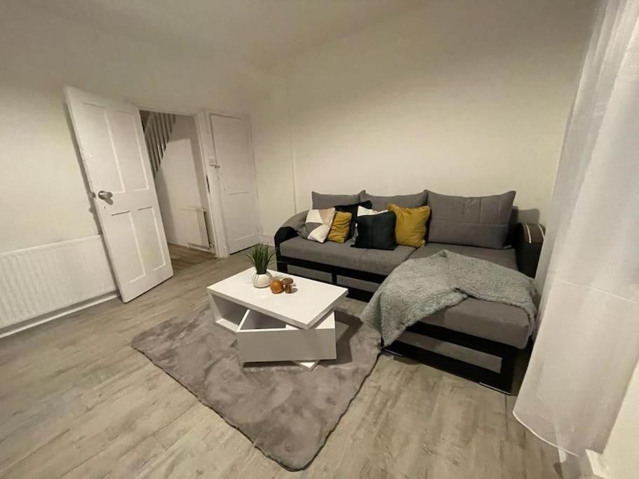 Comfy 2 Bedroom On Tower Bridge London Ngoại thất bức ảnh