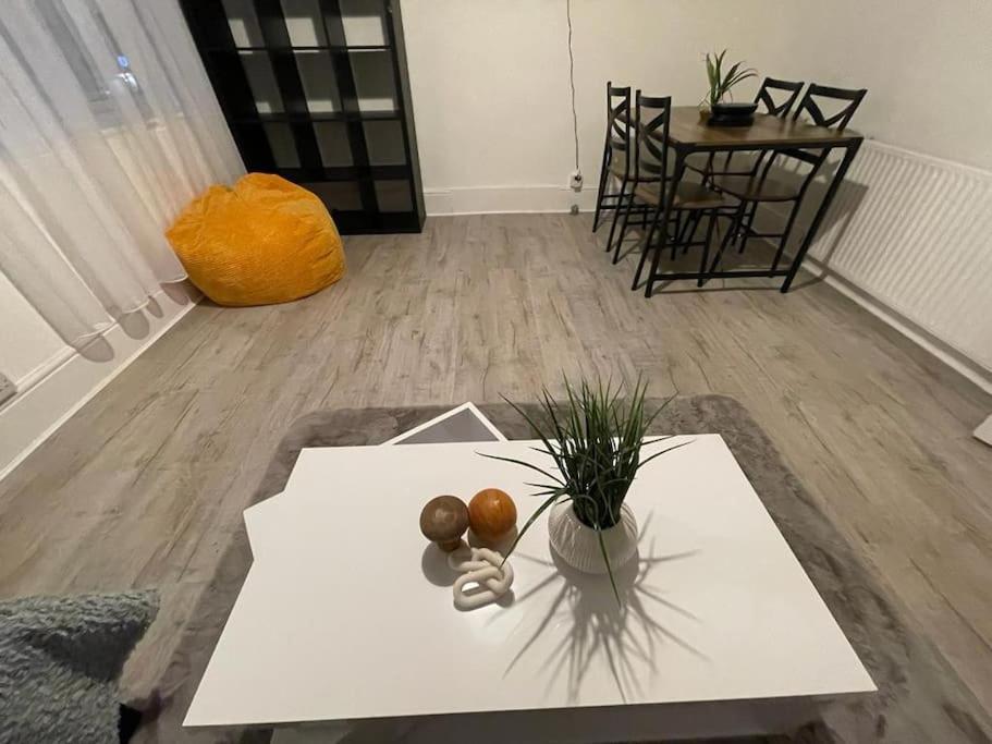 Comfy 2 Bedroom On Tower Bridge London Ngoại thất bức ảnh