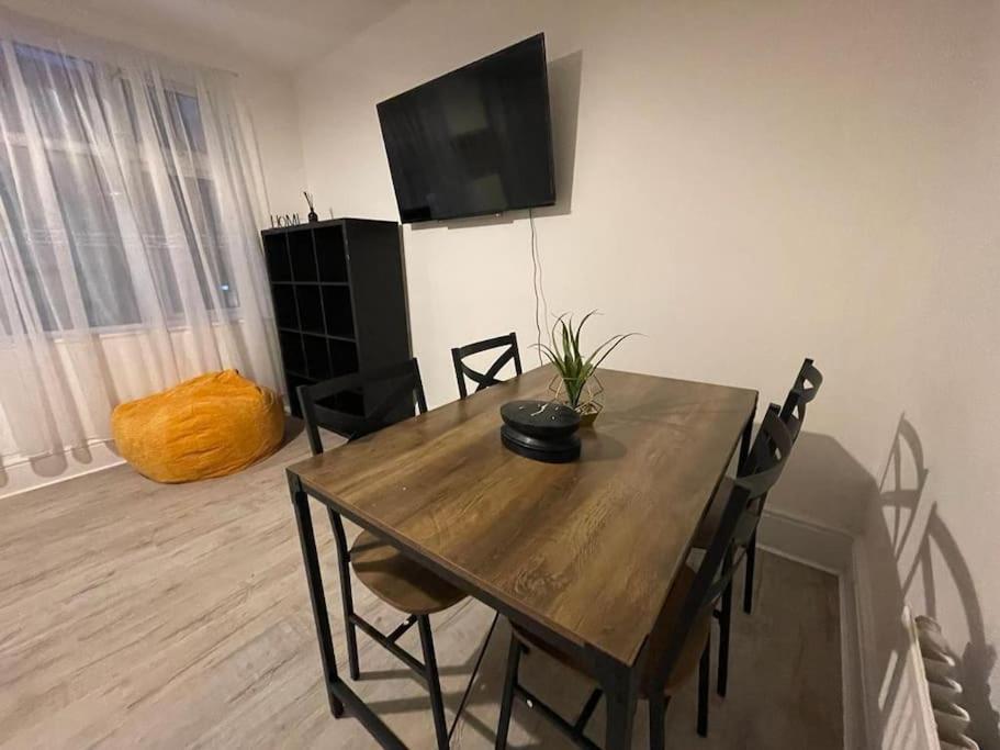 Comfy 2 Bedroom On Tower Bridge London Ngoại thất bức ảnh