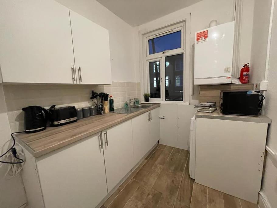 Comfy 2 Bedroom On Tower Bridge London Ngoại thất bức ảnh